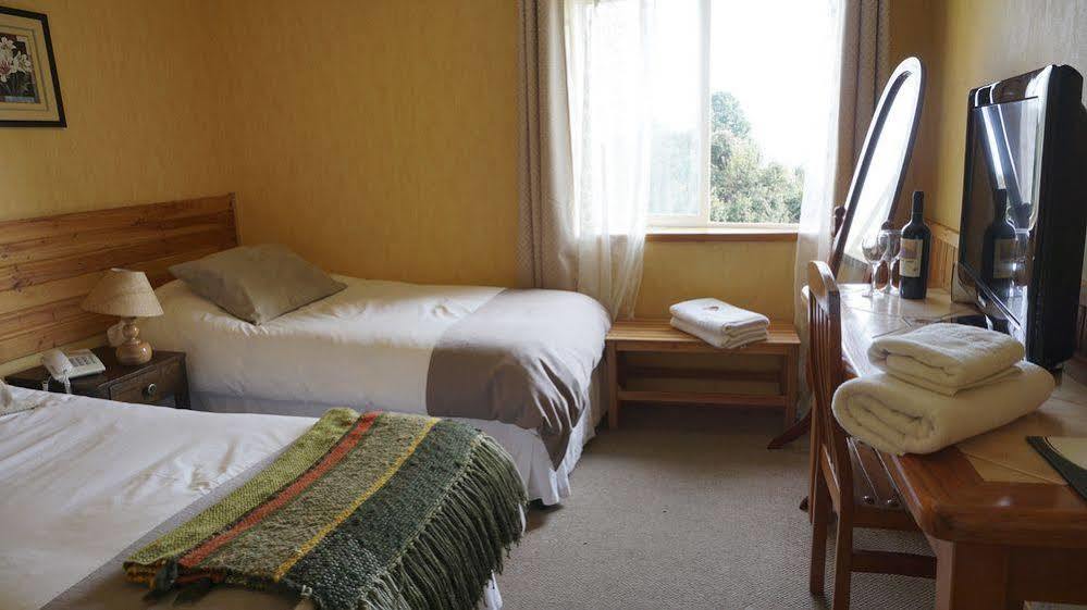 Hotel Borde Lago Puerto Varas Kültér fotó
